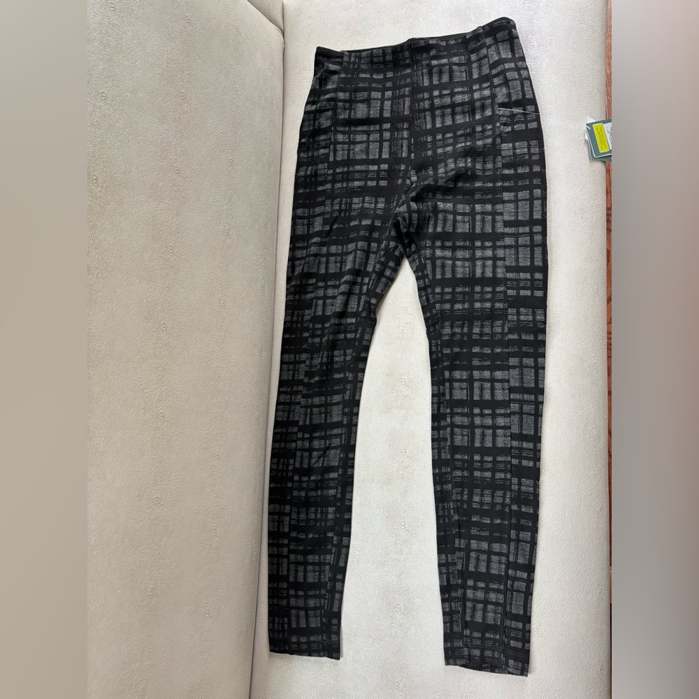 Lysse NWT Ponte Charcoal Plaid Ponte Legging Size Small Stitch Fix Exclusive